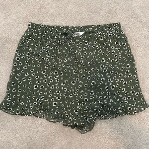 BB Dakota Green Leopard Print Shorts
